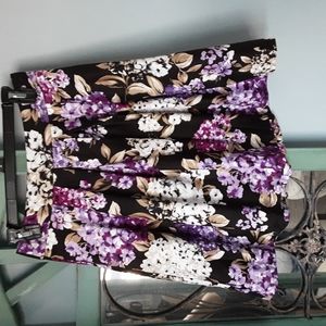 WHBM White House Black Market NWOT Purple Floral Skirt with Pockets